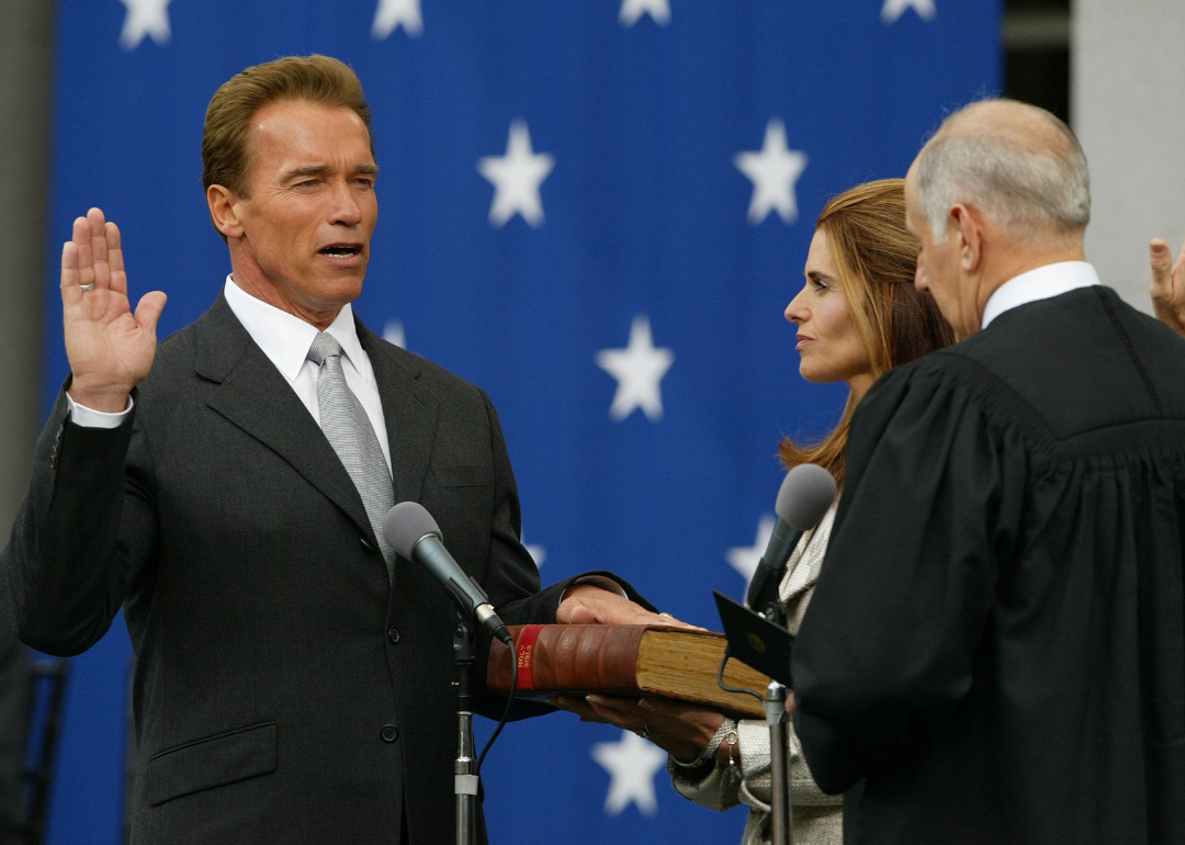 Arnold Schwarzenegger a depus juramantul ca al 38-lea guvernator al Californiei.