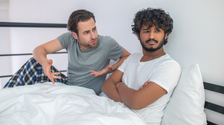 Cuplu gay intr-o cearta